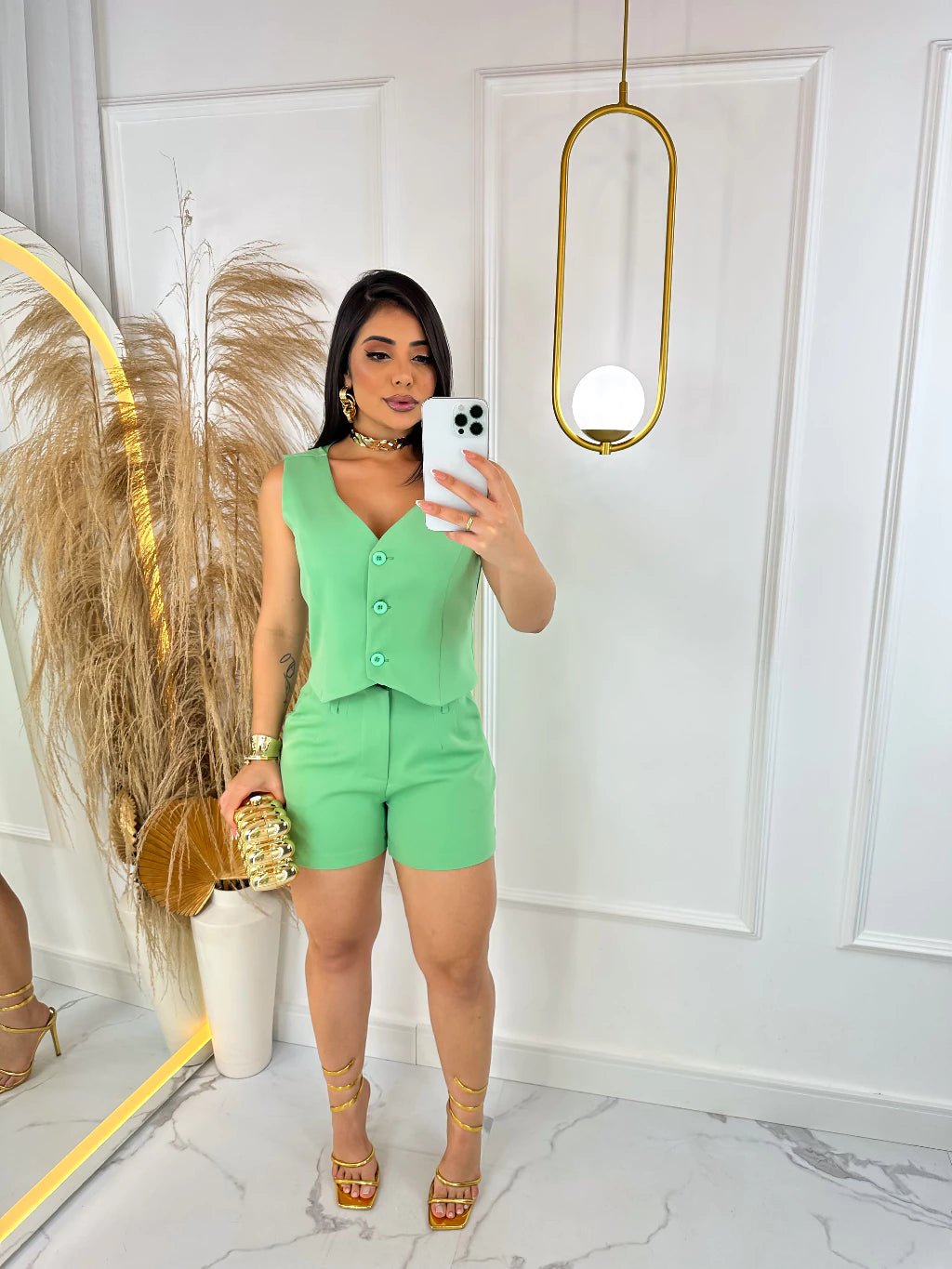 Conjunto Feminino Alfaiataria Colete Decote Em V + Short Com Cinto Look Sofisticado